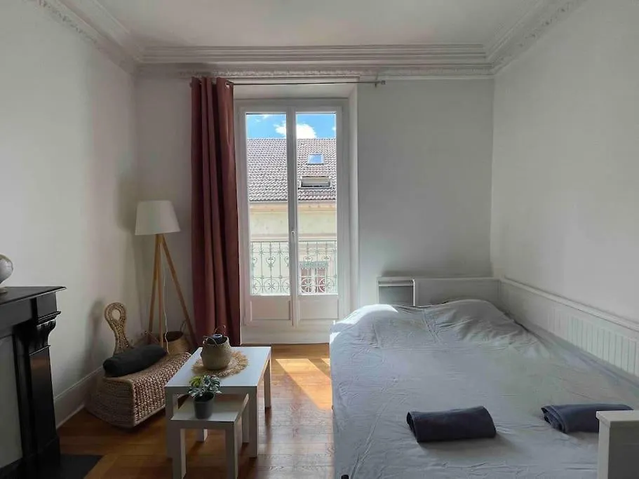 R'Apparts T2 Le Chaleureux - Hypercentre - Gare Grenoble Apartment