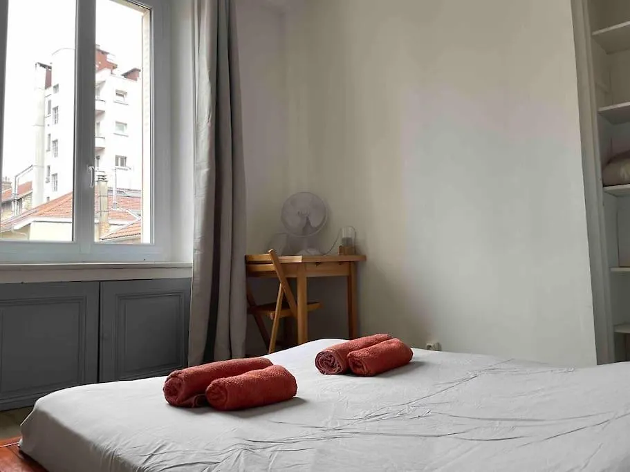 R'Apparts T2 Le Chaleureux - Hypercentre - Gare Grenoble France